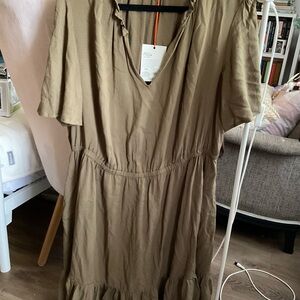 Knox Rose Tan Midi Dress